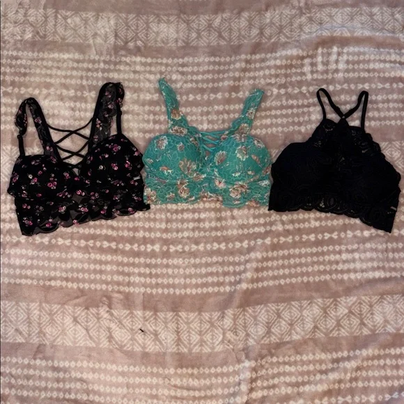 Victoria's Secret Floral and Lace Bra Set - Black, Teal, Black - Picture 1 of 10